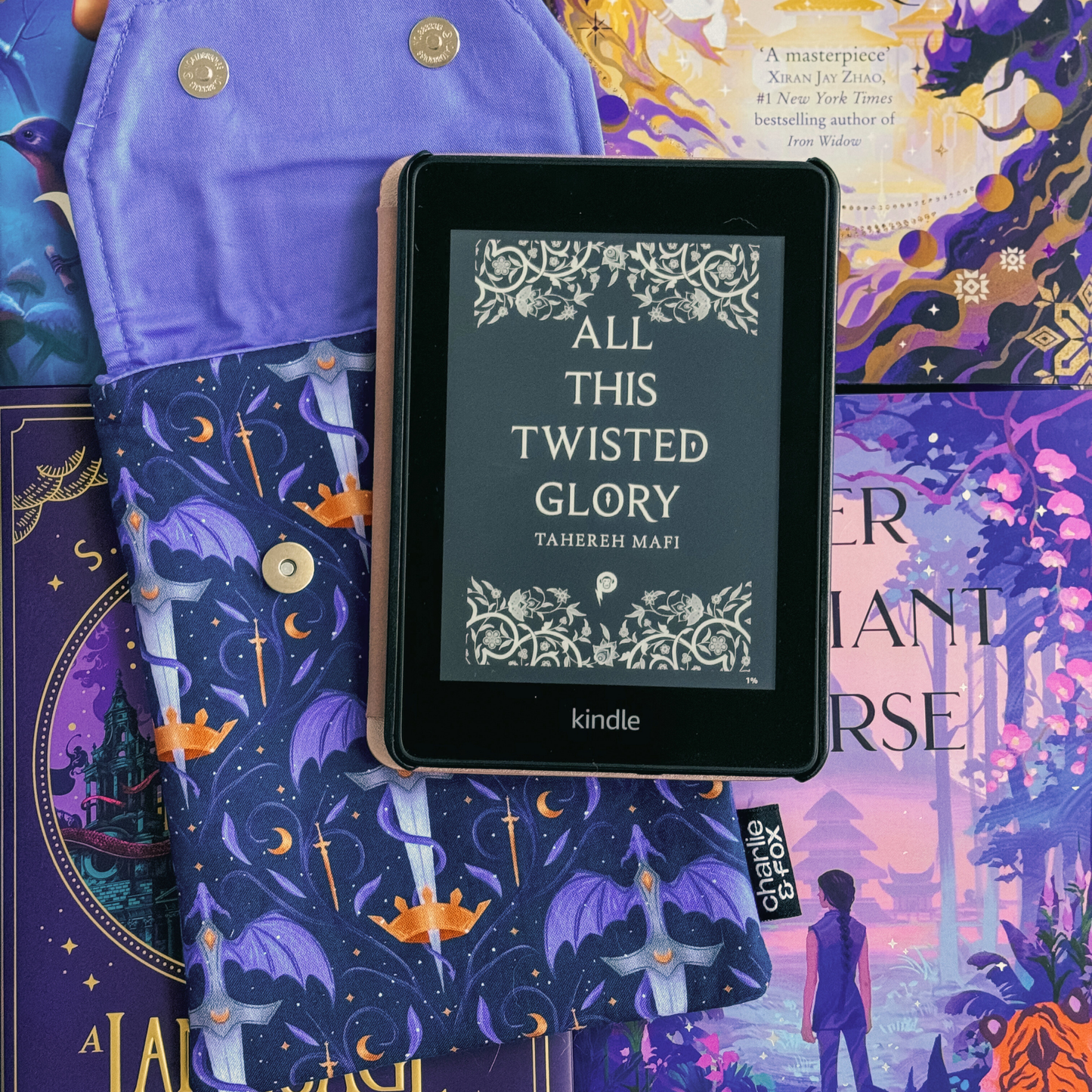 Charlie and Fox - Fantasy e-reader sleeve: Small