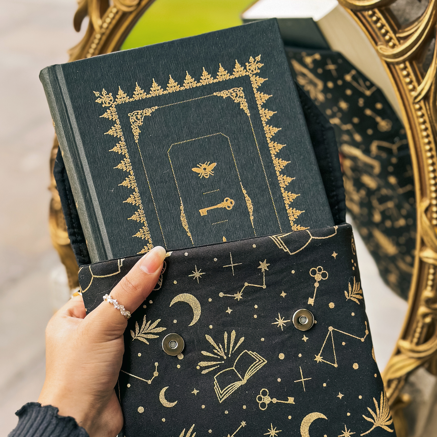 Charlie and Fox - Reading is Magic in Midnight padded book sleeve: Large