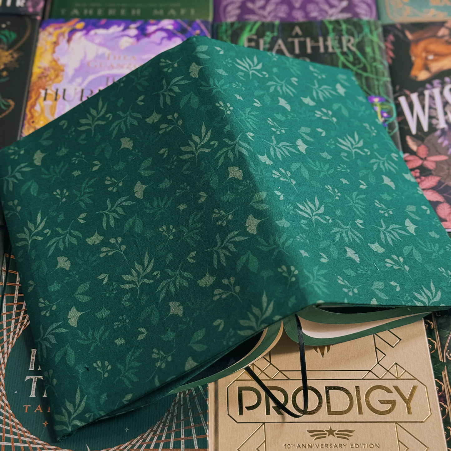 Charlie and Fox - Evergreen fabric dust jacket: L - 9.5" / 24cm