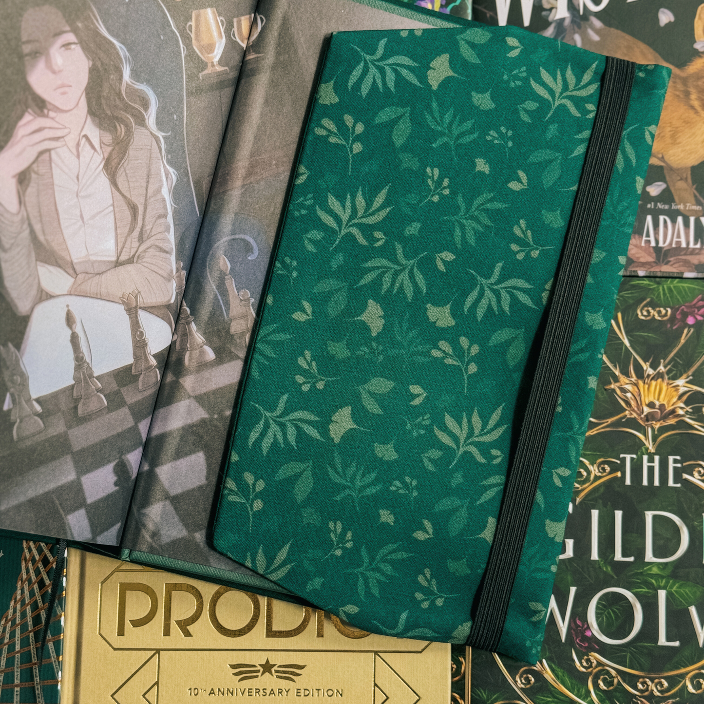 Charlie and Fox - Evergreen fabric dust jacket: L - 9.5" / 24cm