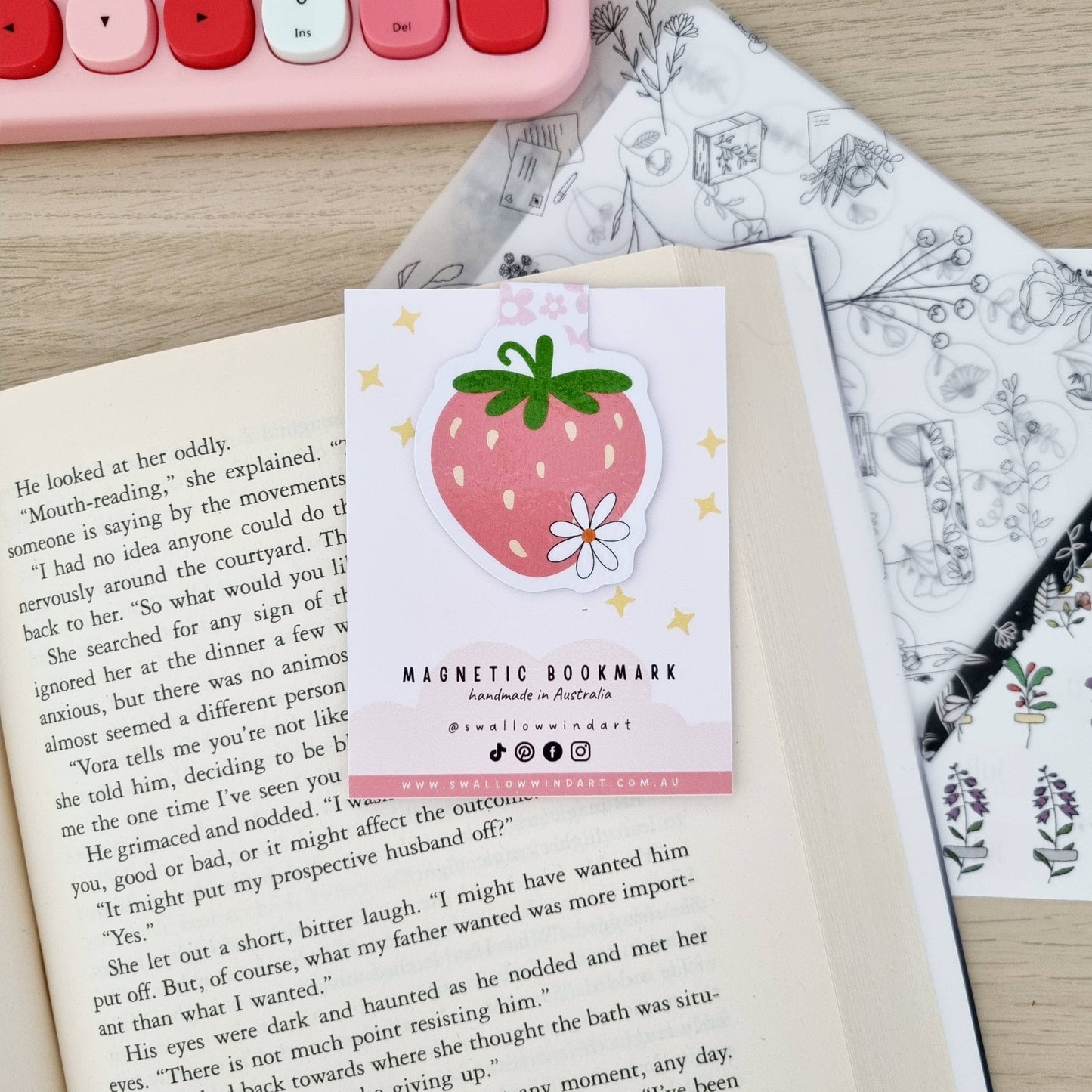 Magnetic Bookmark - Strawberry Flower