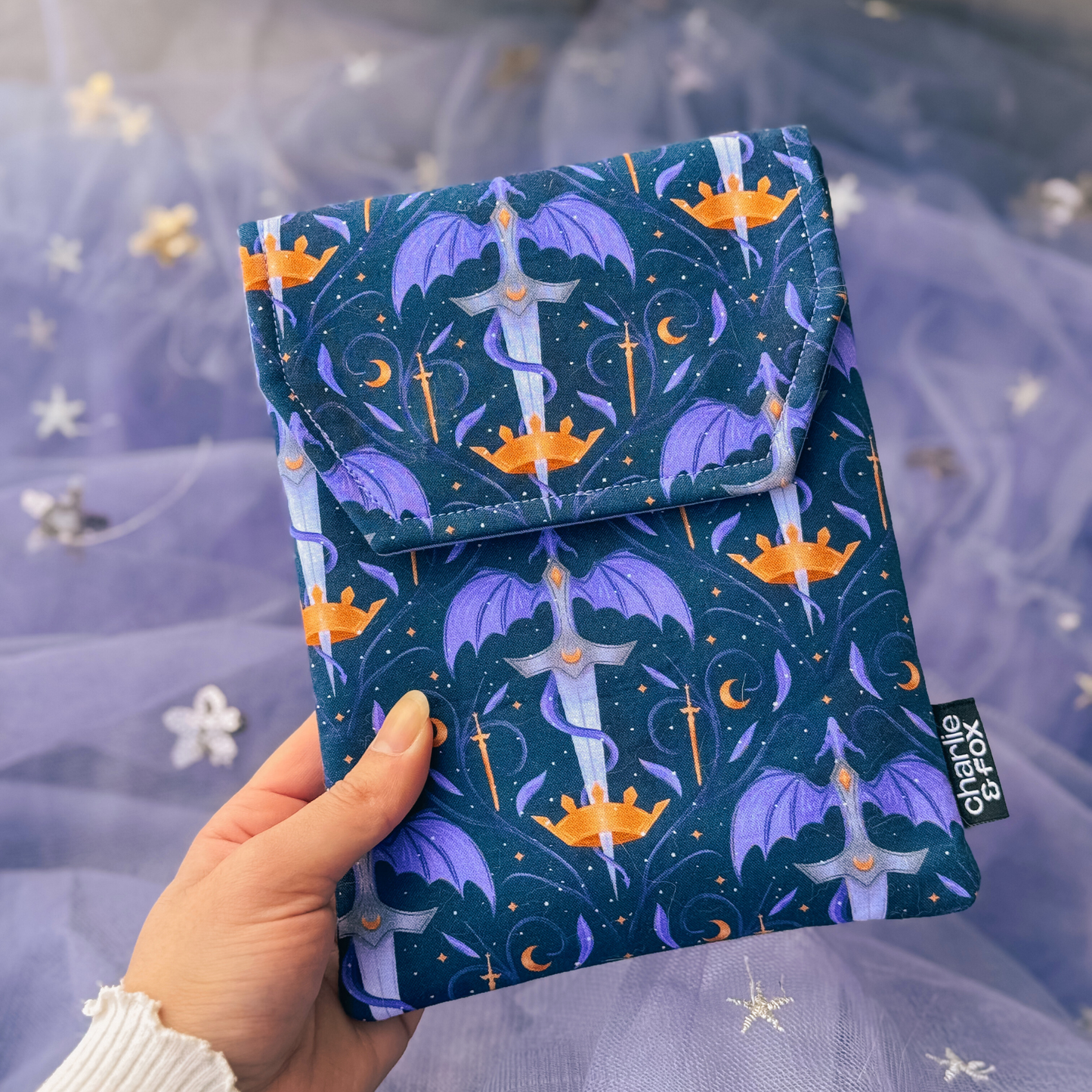 Charlie and Fox - Fantasy e-reader sleeve: Small